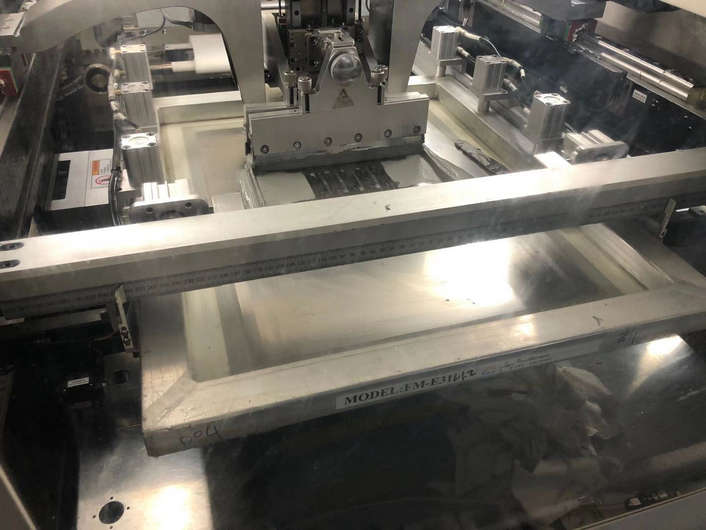 貼片加工_刮刀對(duì)SMT貼片錫膏的影響