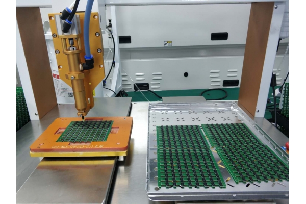 專業(yè)SMT貼片膠環(huán)氧樹脂灌封膠點(diǎn)膠加工